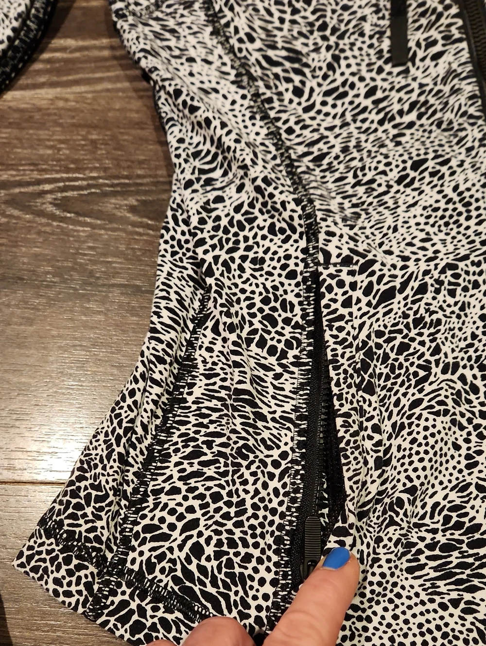 ❤️ LULULEMON DEFINE HOODED JACKET NULU IN POLAR SHIFT INVERSE ALPINE WHITE BLACK